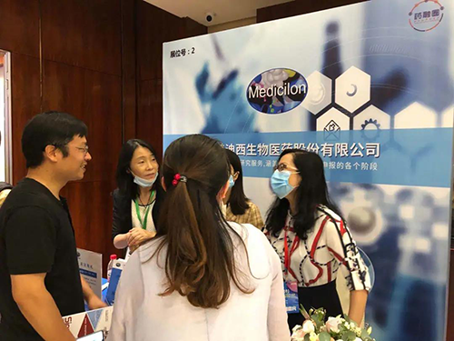 周曉堂主任會(huì)后與業(yè)界同仁交流探討