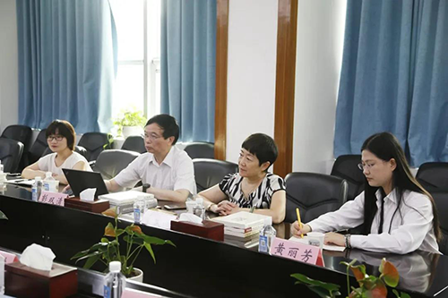 美迪西臨床前研究副總裁兼機(jī)構(gòu)負(fù)責(zé)人彭雙清教授，藥效部執(zhí)行主任董文心，藥代安評(píng)項(xiàng)目負(fù)責(zé)人龍娜等