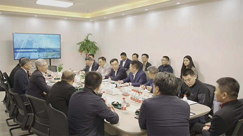 十二屆全國政協(xié)副主席馬培華、中國中小商業(yè)企業(yè)協(xié)會(huì)名譽(yù)會(huì)長董樹奎一行人蒞臨美迪西
